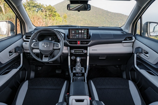 Giảm 75 triệu đồng, mẫu MPV 7 chỗ hot nhất thị trường đang "áp đảo" mọi đối thủ: Công nghệ đầy đủ, chi phí nuôi xe cực thấp