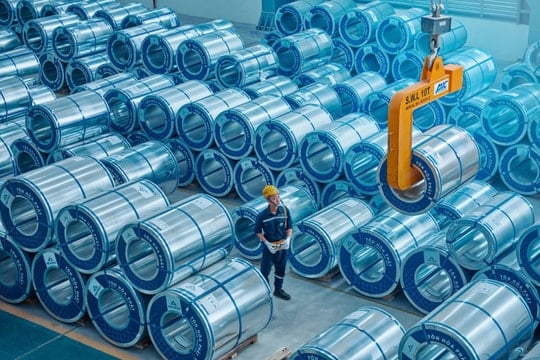 Động thái mới của Hòa Phát (HPG) giữa lúc câu chuyện tại Hóa chất Đức Giang (DGC) gây chú ý