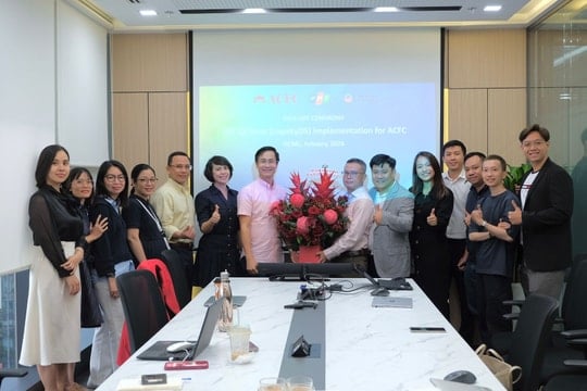 "Bắt tay" với FPT, ông trùm hàng hiệu Johnathan Hạnh Nguyễn đưa AI vào cuộc chơi bán lẻ