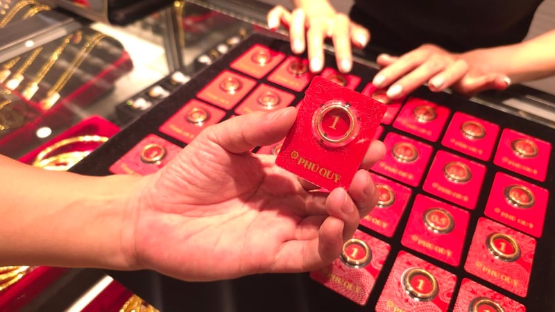 Giá vàng hôm nay (26/4): Đứt chuỗi tăng 1 tháng