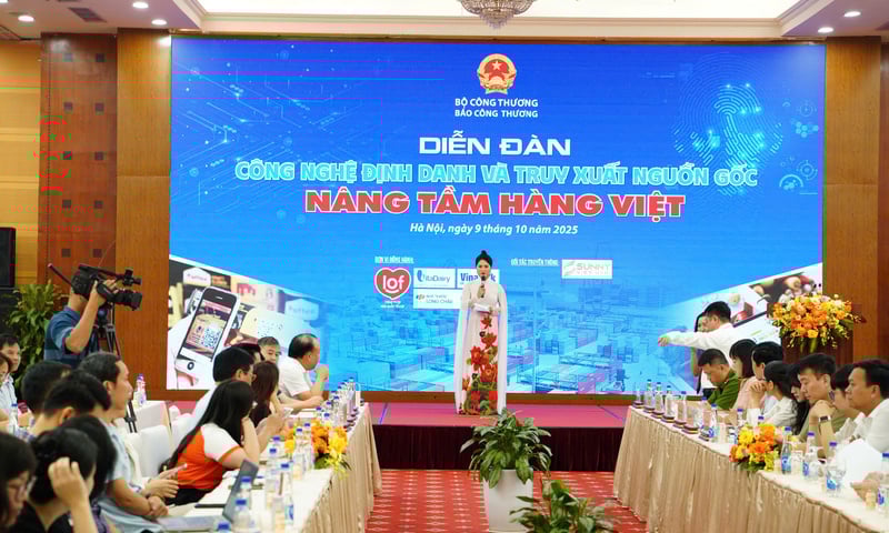 Chùm ảnh: Diễn đàn công nghệ định danh và truy xuất nguồn gốc