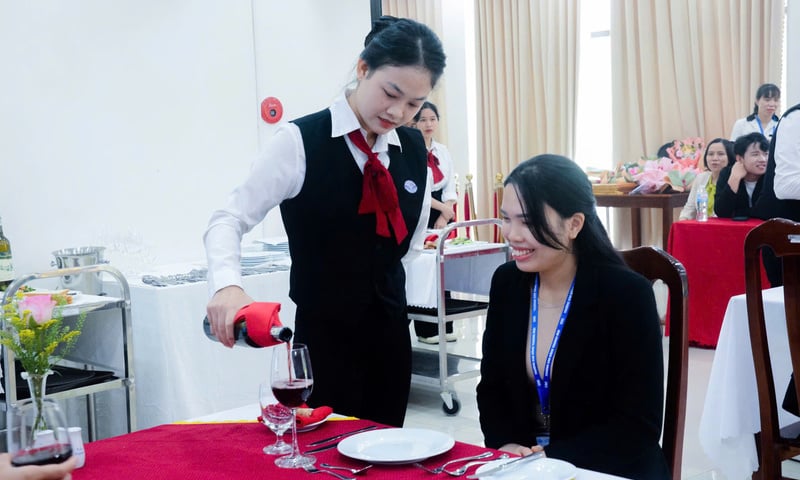 Ngành thương mại, dịch vụ tăng nhu cầu tuyển dụng nhân lực cuối năm