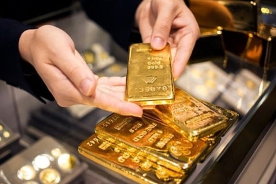 Thị trường kim loại quý hôm nay 7/4: Giá vàng tiếp tục chênh lệch cao