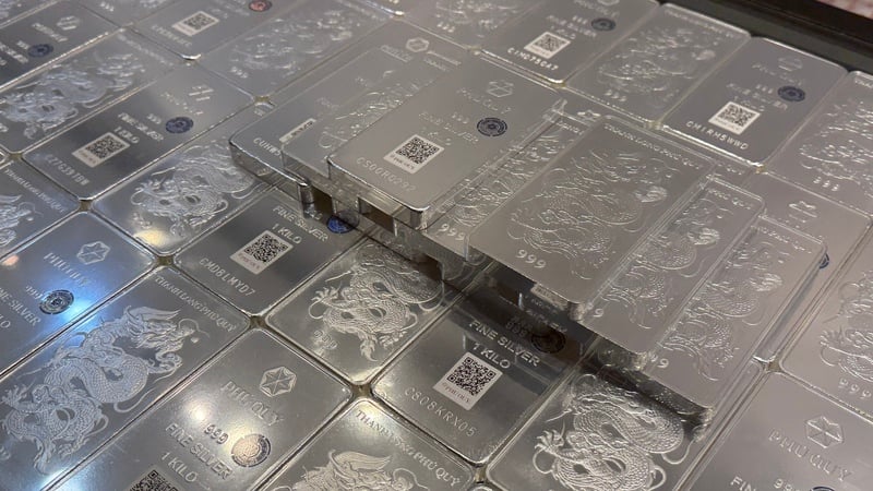 Giá bạc hôm nay 4/4/2026: Bạc biến động không ngừng