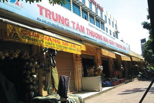 Trước ngày kiện toàn HĐQT, một cổ đông lớn Giầy Thượng Đình hạ tỷ lệ sở hữu