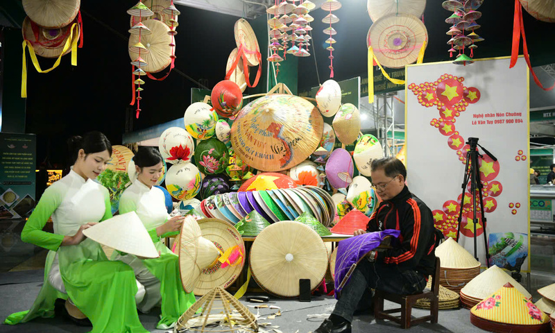 Hà Nội: Khai mạc Triển lãm sản phẩm OCOP, làng nghề xã Thanh Oai