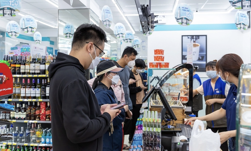 Nhiều cửa hàng mở cửa xuyên Tết, phục vụ 24/24