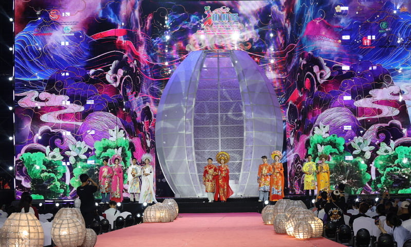 Rực rỡ khai mạc Lễ hội Áo dài TP. Hồ Chí Minh lần thứ 12