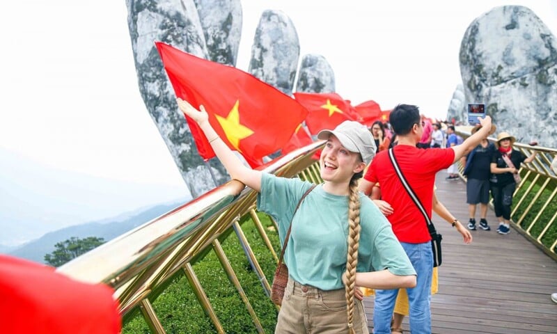 Ngành du lịch 'tăng tốc' đón 25 triệu khách du lịch quốc tế năm 2025