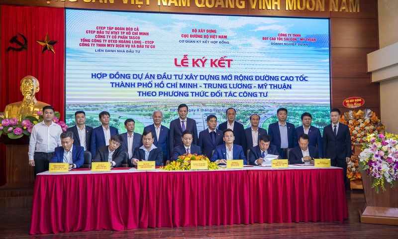 Ký kết hợp đồng mở rộng cao tốc TP. Hồ Chí Minh - Trung Lương - Mỹ Thuận