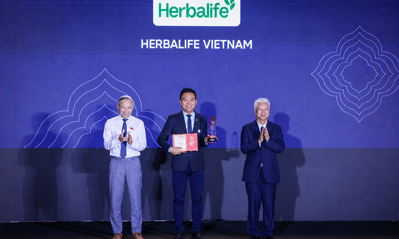 Herbalife đạt Top 30 Thương hiệu phát triển bền vững tại Rồng Vàng 2026