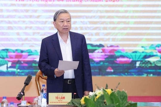 Tổng Bí thư: Công tác chính trị, tư tưởng phải thực sự đi trước, mở đường