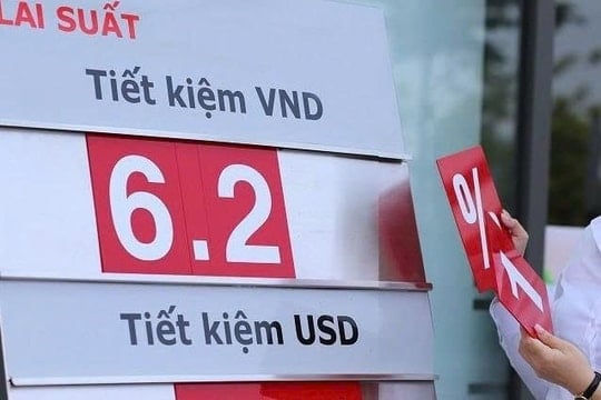 Lãi suất ngân hàng hôm nay 20/4: Xu hướng giảm ngày càng rõ nét, người dân có nên chờ tăng?