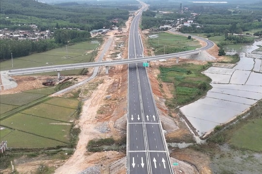 Đèo Cả (HHV) thông báo chào bán cổ phiếu ra công chúng (kỳ 1)