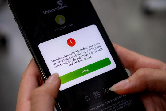 Công an cảnh báo thủ đoạn lừa đảo mới khiến tài khoản ngân hàng bị khóa bất thường