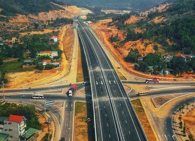 Thủ tướng yêu cầu đẩy nhanh tiến độ công trình trọng điểm quốc gia
