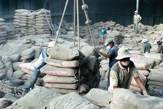 Một doanh nghiệp xi măng có tiếng tại Miền Trung bị hủy tư cách công ty đại chúng